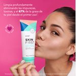 Limpiador-facial-Skin-First-para-eliminar-impurezas-y-toxinas-desde-el-primer-uso