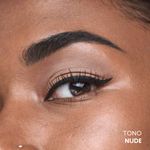 Tono-nude-mate-de-las-sombras-de-ojos-liquidas-Studio-Look