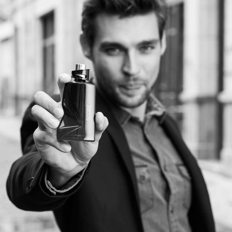 Score-uno-de-los-mejores-perfumes-para-hombre