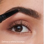 maquillaje-de-ojos-brow-pen-burgundy